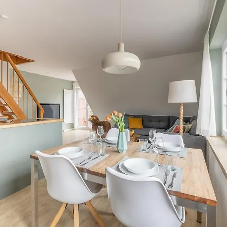Surf Break Apartment